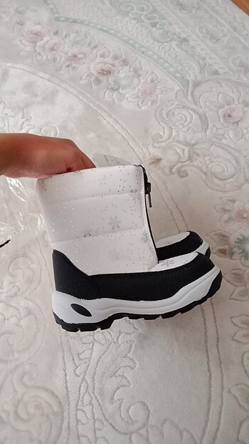 26 numara kiz cocuk bot 