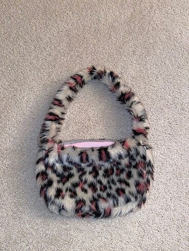 Leopar peluş çanta