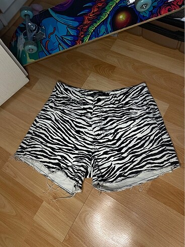 Zebra şort