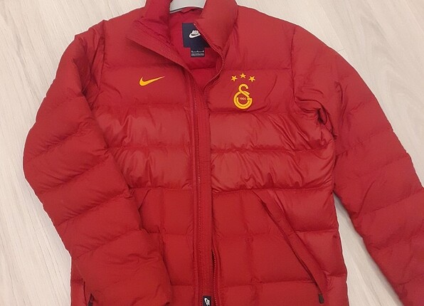 Nike şişme mont