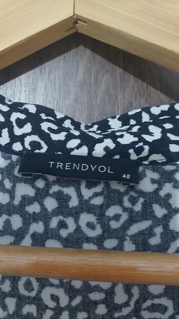 Trendyol & Milla Siyah beyaz kısa kol elbise