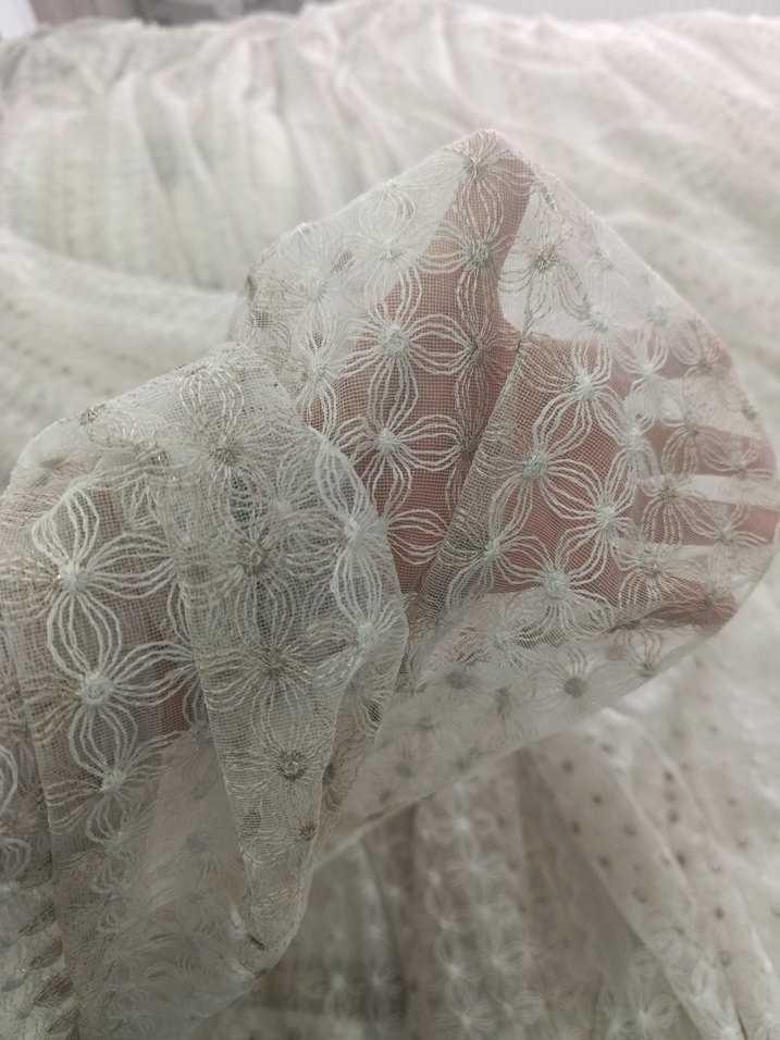 Gri İşlemeli Beyaz Perde - Görsel 3