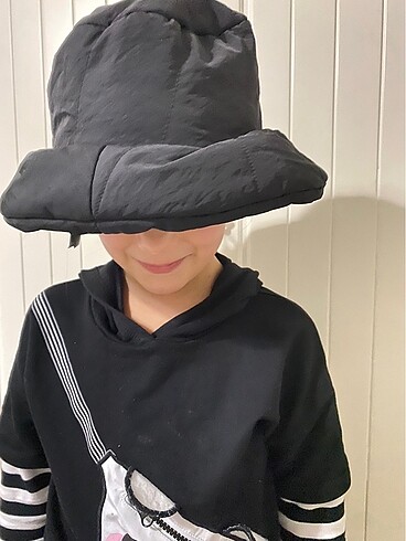 Zara Siyah Şapka