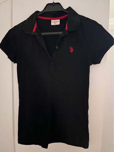 Siyah polo yaka t-shirt
