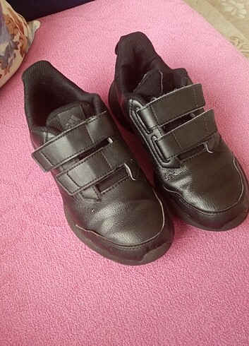 Adidas 34 numara siyah