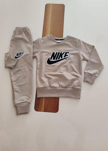 Diğer Nike yazılı 2iplik mevsimlik erkek çocuk takımı