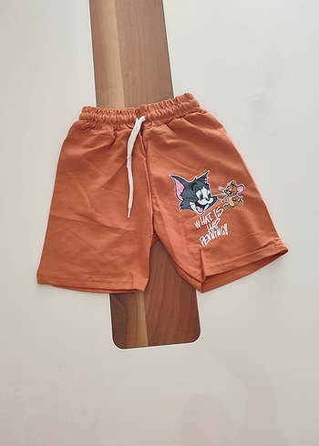 5 Yaş Beden Tom ve Jerry baskılı şortlu erkek çocuk takımı