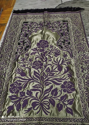 çeşitli renk ve desenlerde seccadeler - Görsel 7