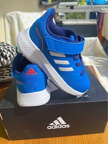 24 Beden Sıfır orjinal Adidas Runfalcon 23,5 no