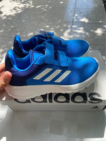 Sıfır orjinal Adidas ayakkabı