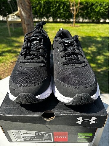 Sıfır ve orjinal Under Armour ayakkabı