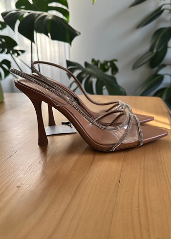38 Beden Zara topuklu ayakkabı