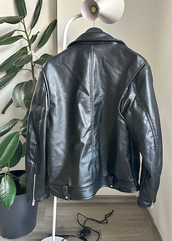 Zara Kadın Siyah Deri Biker Ceket