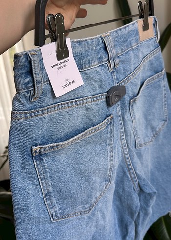 Pull and Bear Kadın Mavi Denim Şort