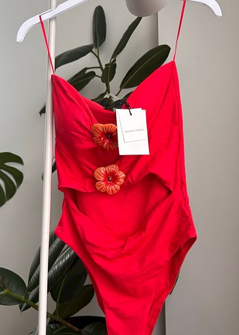 Çiçek Detaylı Kırmızı Bandeau Mayo - Görsel 3