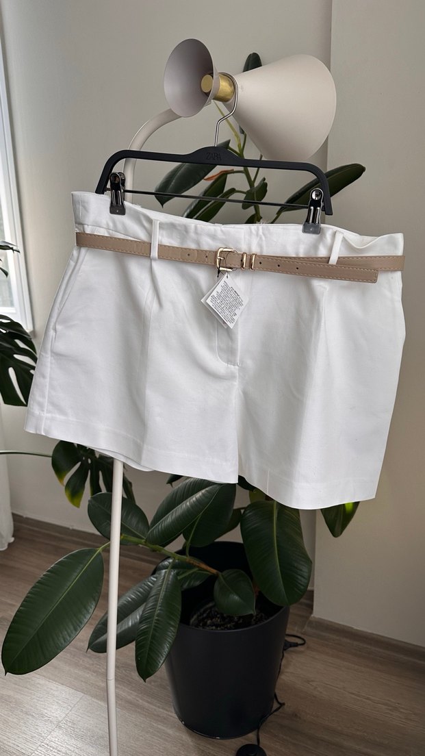 Beyaz Kadın Bermuda Şort Rahat Kesim - Görsel 2