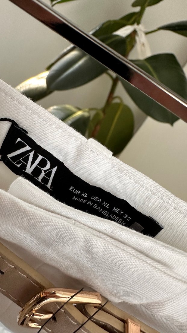 Beyaz Kadın Bermuda Şort Rahat Kesim - Görsel 4