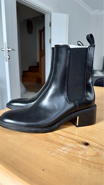 37 Beden Zara bot