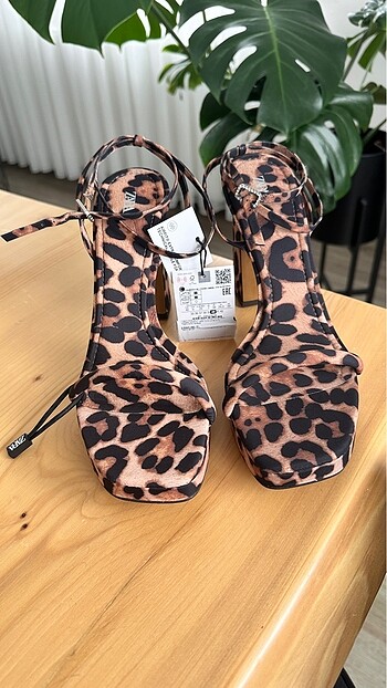 Zara topuklu ayakkabı
