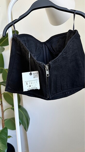 Zara Zara büstiyer