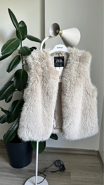 Zara peluş yelek