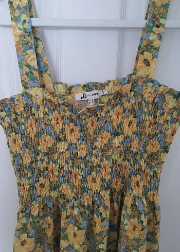 Çiçekli gipeli midi elbise.Askılı kare yaka - Görsel 7