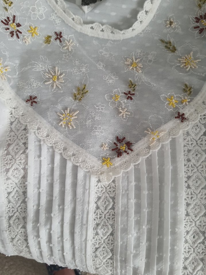 Beyaz Nakışlı işlemeli  Kadın Bluz - Görsel 2