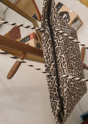 Leopar Desenli Fermuarlı Plaj Çantası - Görsel 7