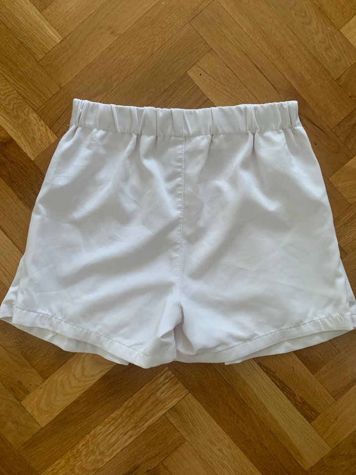 Beyaz şort etek - Görsel 2