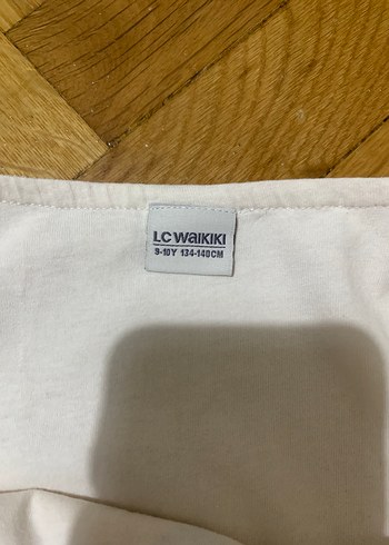 LC Waikiki Kız Çocuk Beyaz Nakışlı Fırfırlı Elbise