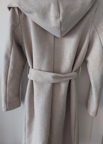 Zara Kapüşonlu krem rengi kaban - Görsel 3