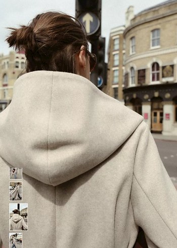 Zara Kapüşonlu krem rengi kaban - Görsel 2