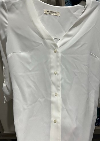 Düğmeli Beyaz V Yaka Kadın Gömlek - Görsel 2