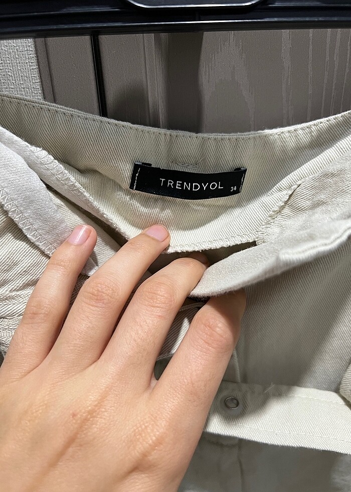 Taş rengi pamuklu bermuda kemerli şort - Görsel 5