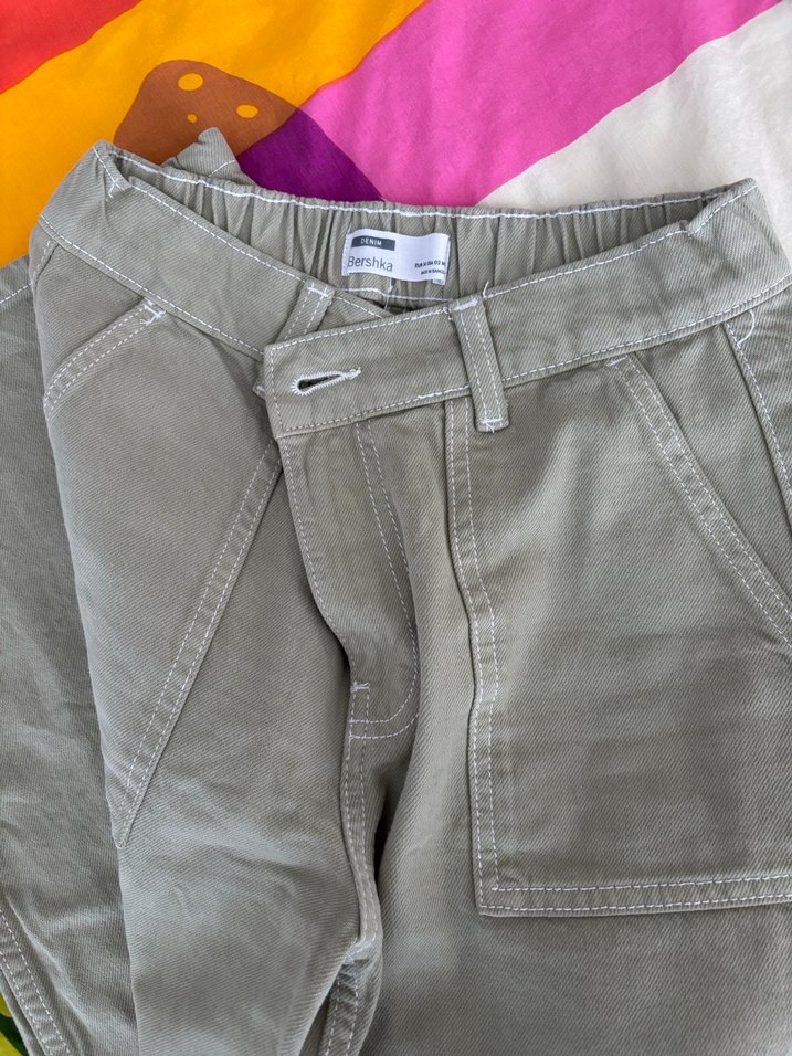 Bershka Haki Rahat Kesim Pantolon - Görsel 4