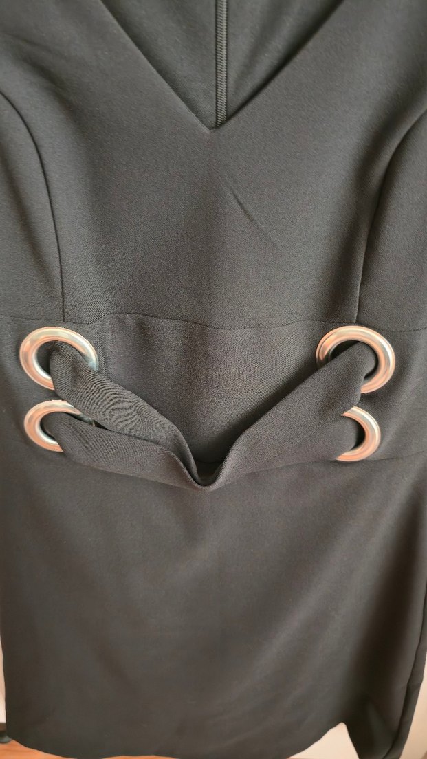 Siyah Kemer Detaylı Midi V Yakalı Elbise - Görsel 3