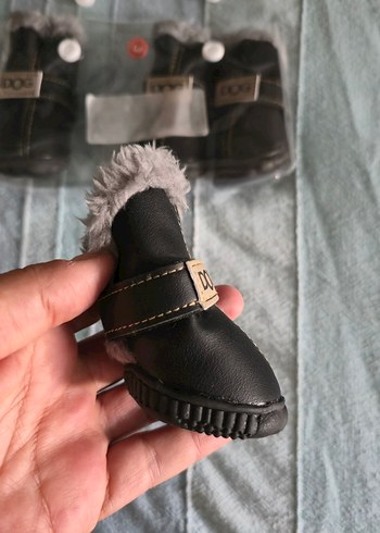 siyah Köpek Botları, Kürklü İç