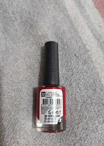 Note Kırmızı Oje ve Flormar Kalem - Görsel 2