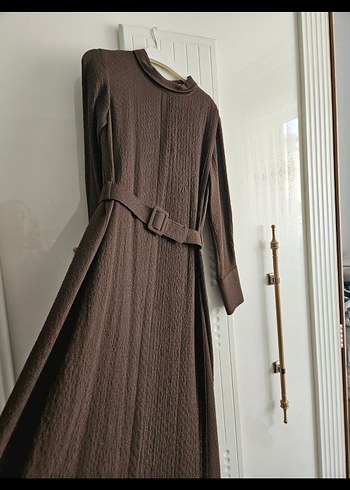 TUĞBA Kahverengi Kemerli Uzun Elbise - Görsel 2