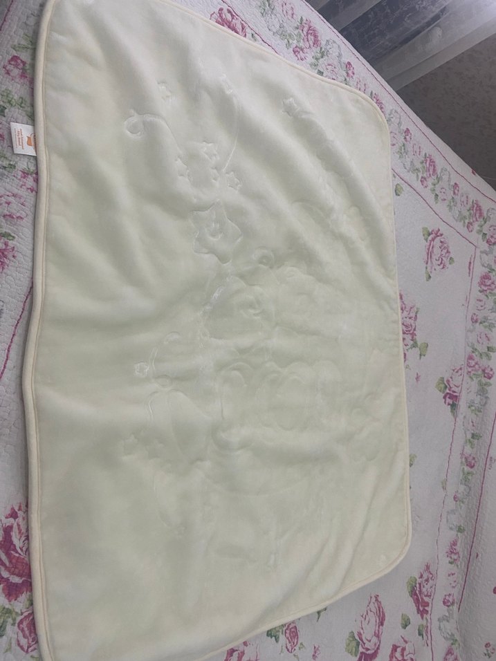 Altın Renkli Bebek Battaniyesi - Görsel 4