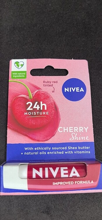  Beden Nıvea lip balm