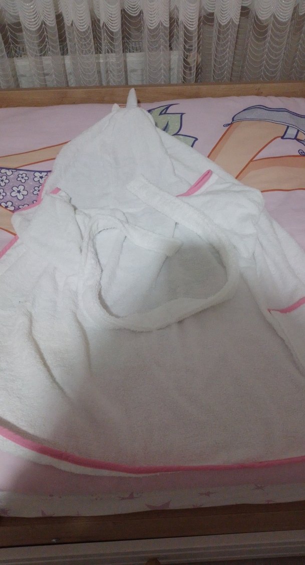 Kız Çocuk Beyaz Desenli Bornoz - Görsel 4