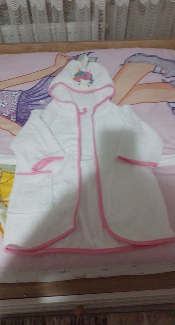 Kız Çocuk Beyaz Desenli Bornoz - Görsel 2