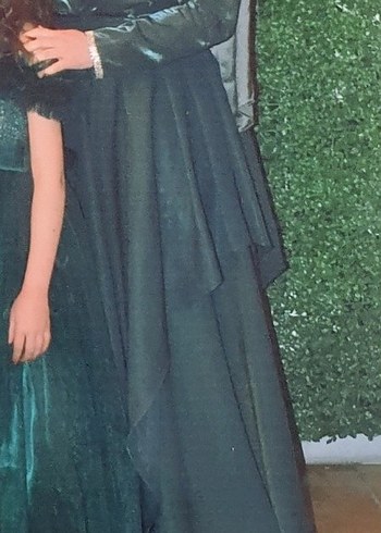 Uzun Kesim Koyu Yeşil Drapeli Kadın Abiye - Görsel 2