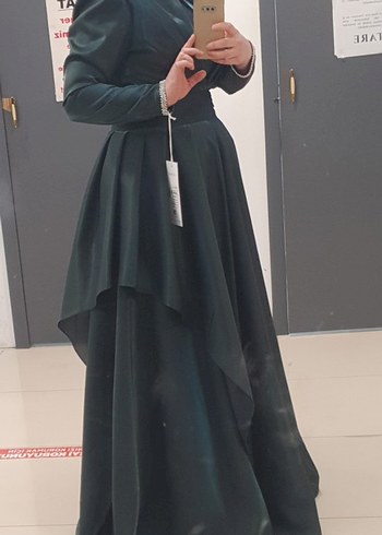 Uzun Kesim Koyu Yeşil Drapeli Kadın Abiye - Görsel 4