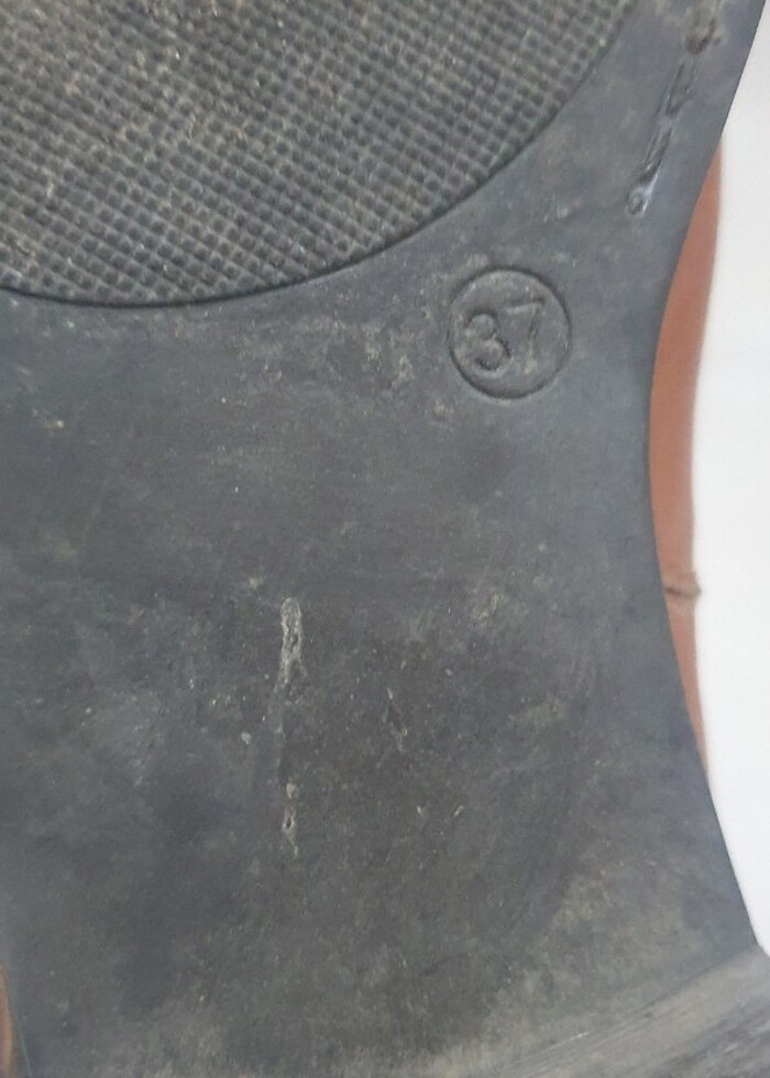 Kadın bot 37 numara - Görsel 5