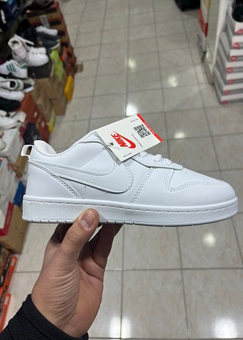 Nike Beyaz Kadın Spor Ayakkabı