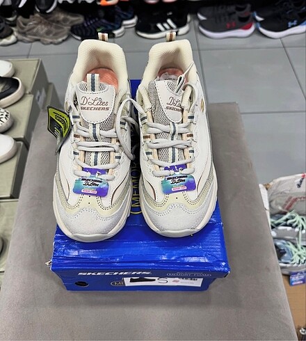 39 Beden ten rengi Renk Skechers D-lite