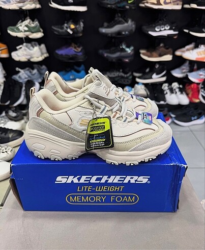 Skechers D-lite