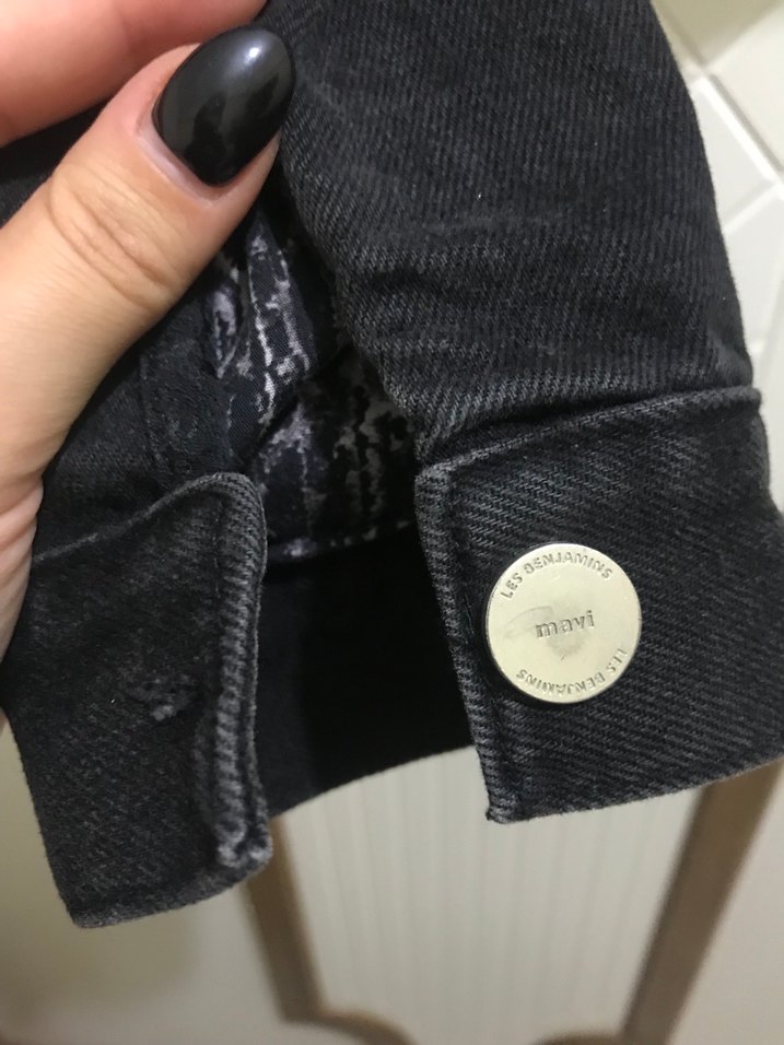 Şıklık ve Rahatlık: Antrasit Crop Denim Blazer — görsel 6/7